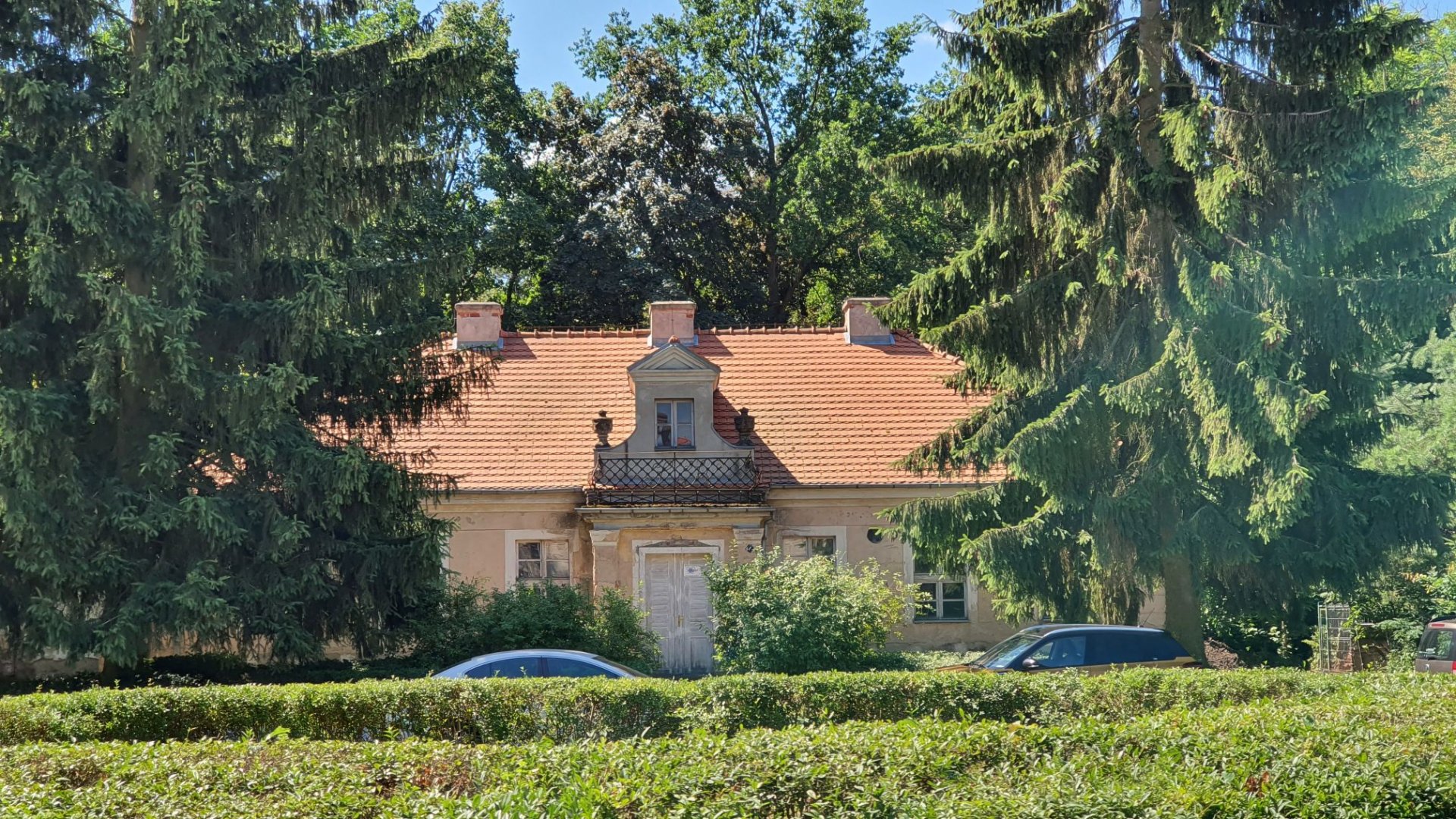 Zespół pałacowo- parkowy w Dobrojewie
